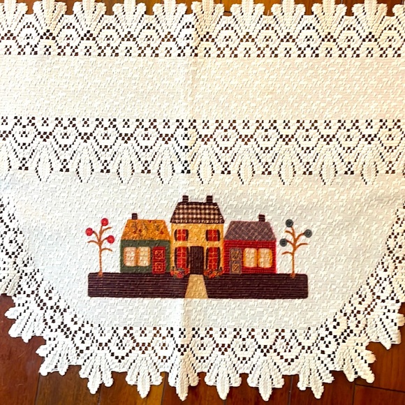 Table Runner - Picture 3 of 3